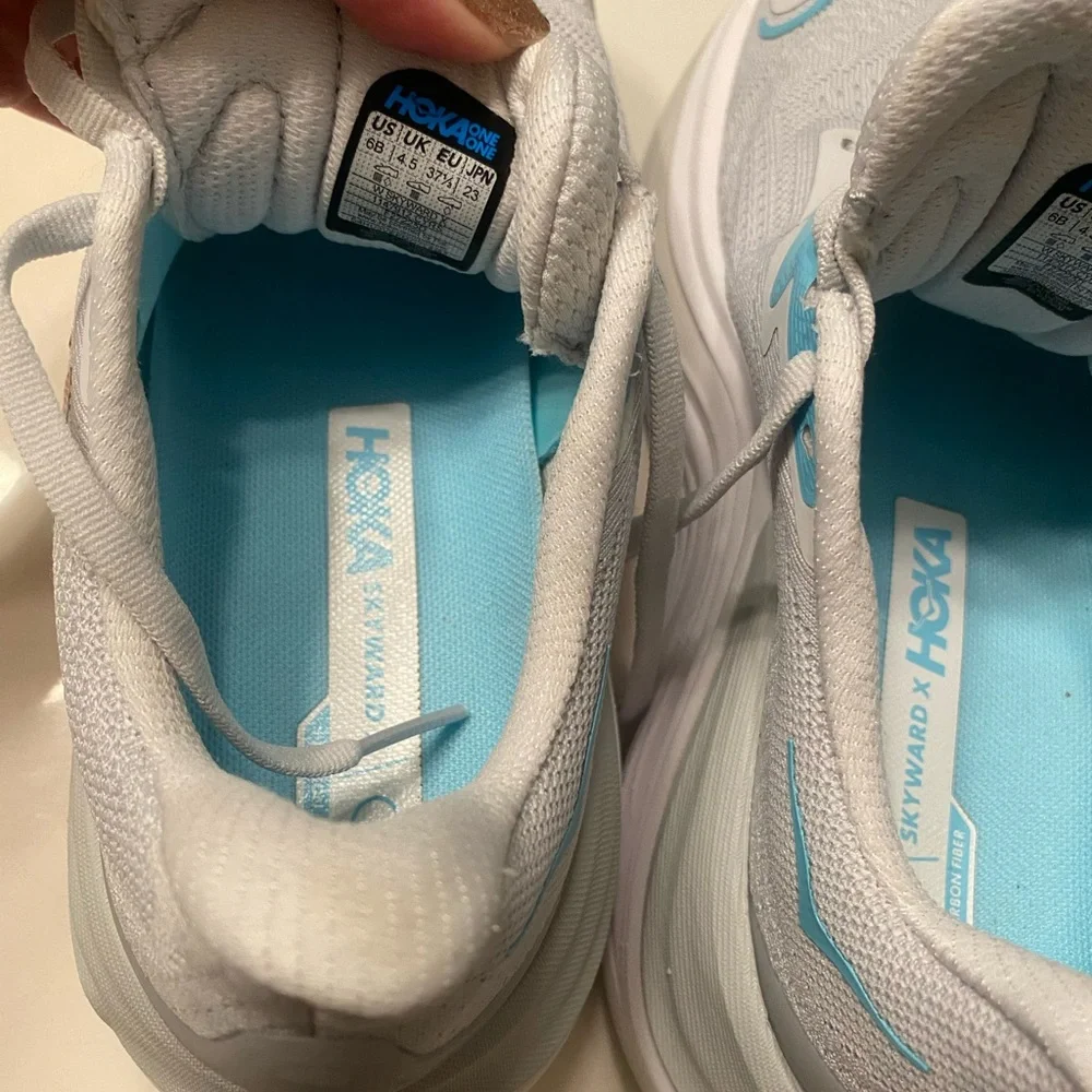 Hoka Women’s Skyward X Gray Blue Size 6 (6D) - Used 27 mi, Like New. $75 Floor - Picture 3 of 16